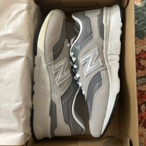 New Balance NB 997H gray shoes men size 8 women’s size 9.5
